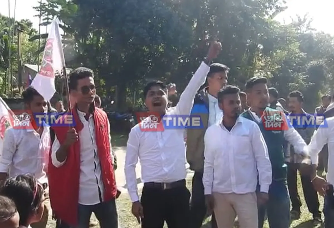 AASU prevents AGP from Swahid Tarpan