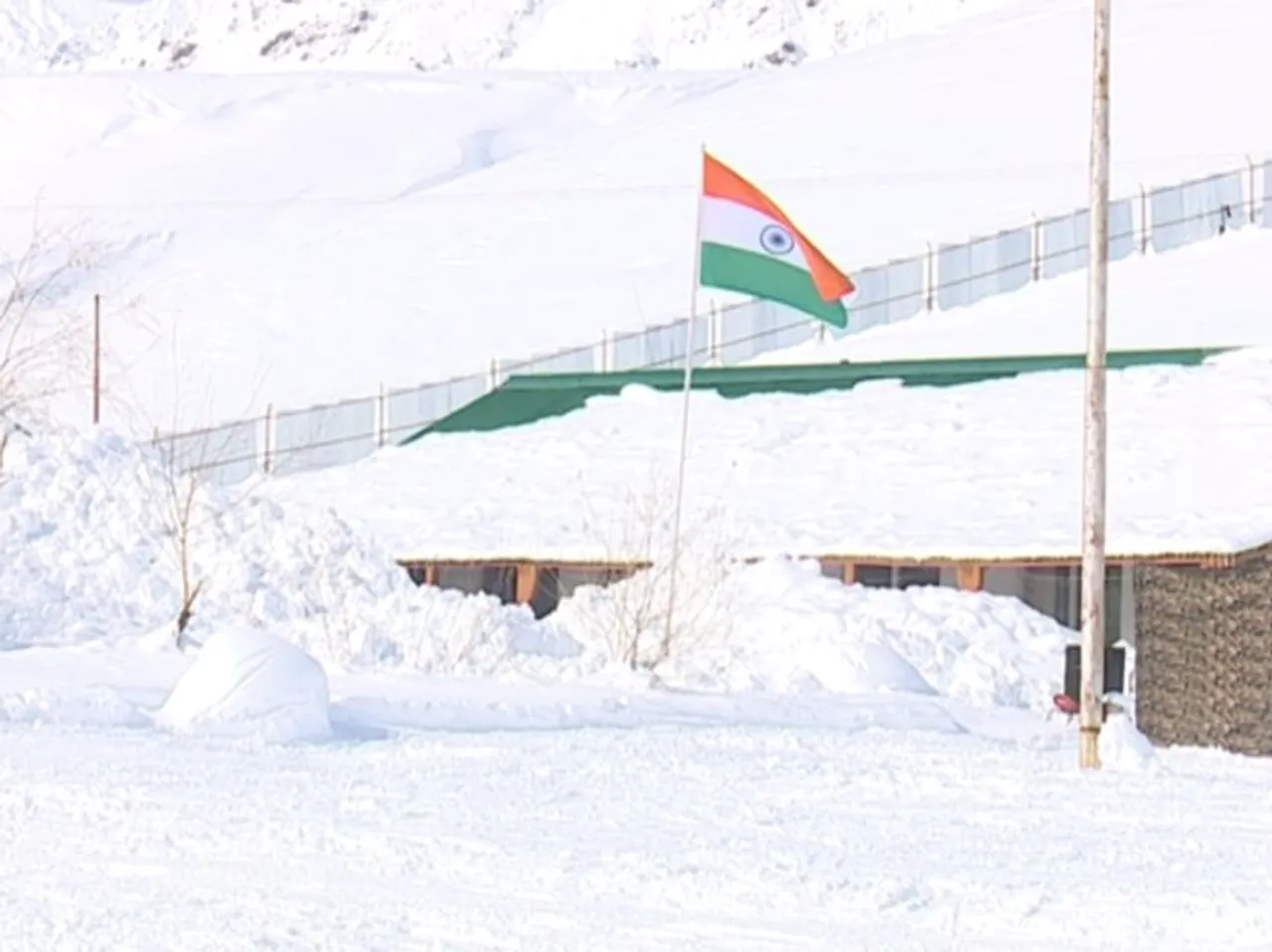 Siachen Glacier & life of Indian soldiers | R-day Special