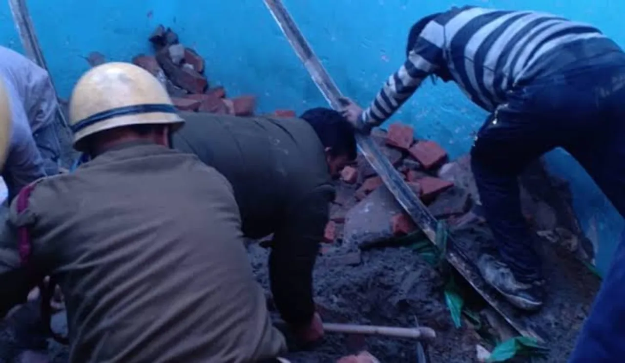 Delhi: 13 Injured, 3 Students Missing in Building Collapse