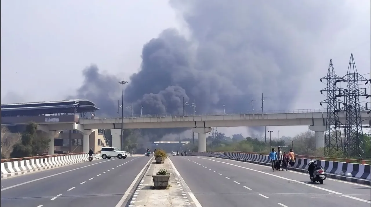 Shoot at sight in Delhi curfew imposed – 11 dead