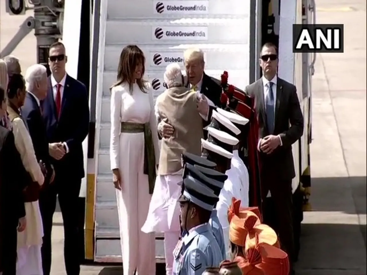 PM Modi Welcomes US Prez with a Warm Hug