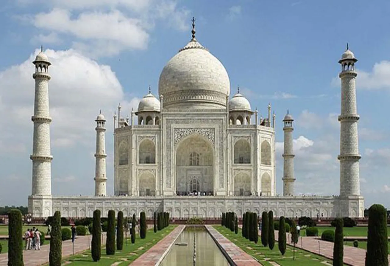 Trump’s India visit: Taj Mahal Tombs Cleaned For The First Time In 300 Years