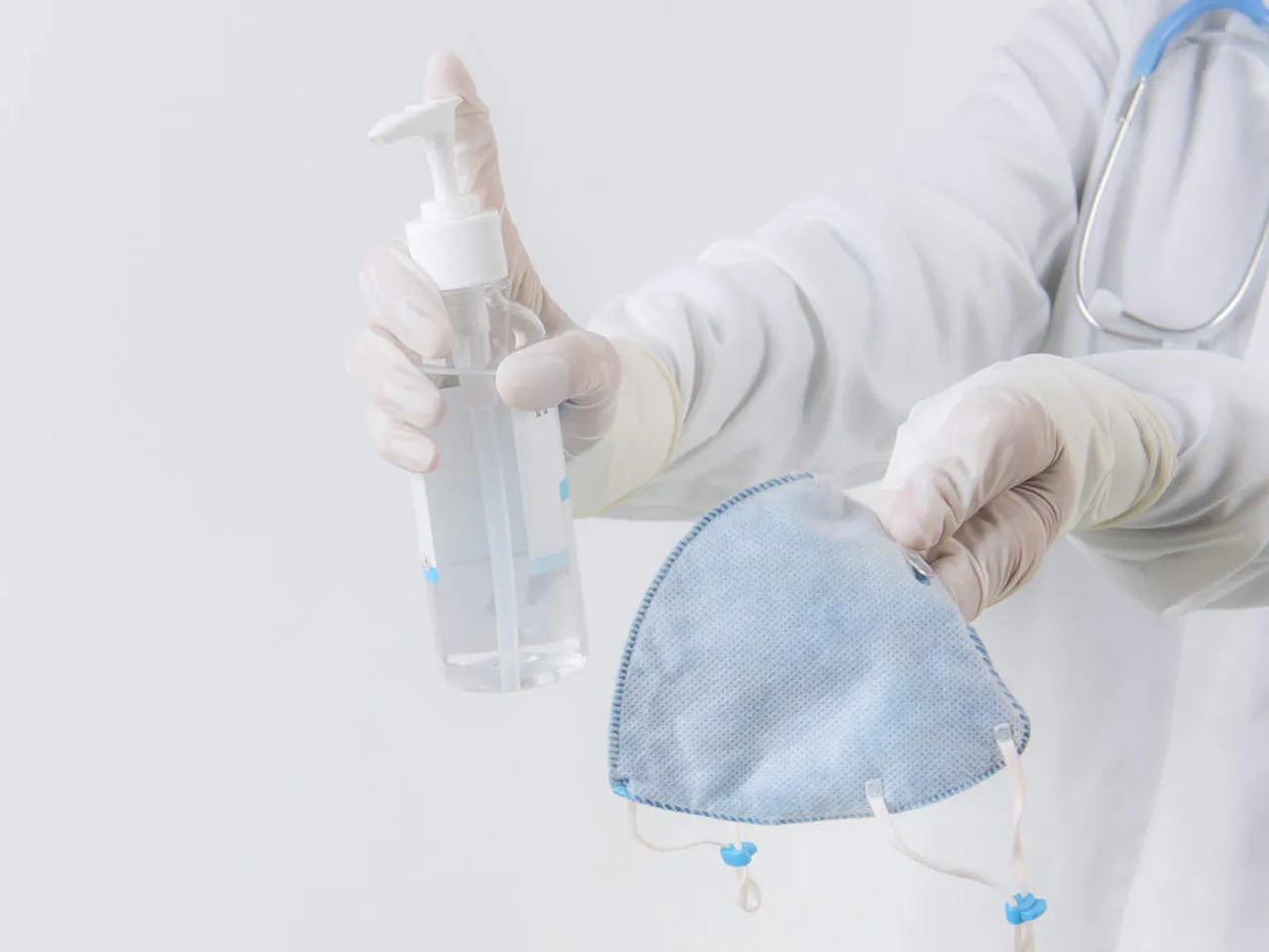 Govt. fixes prices of hand sanitizer and masks