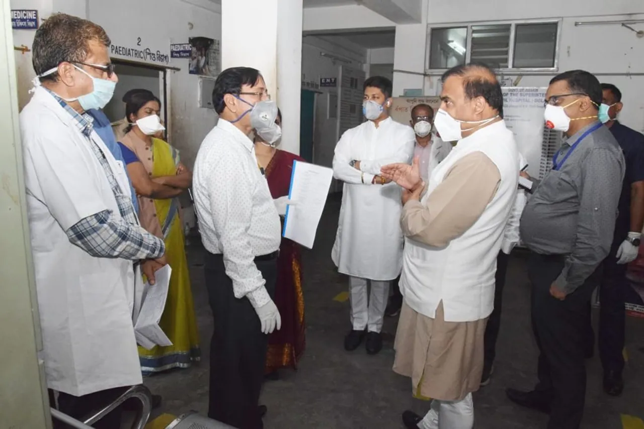 Himanta visits COVID-19 patients in Golaghat