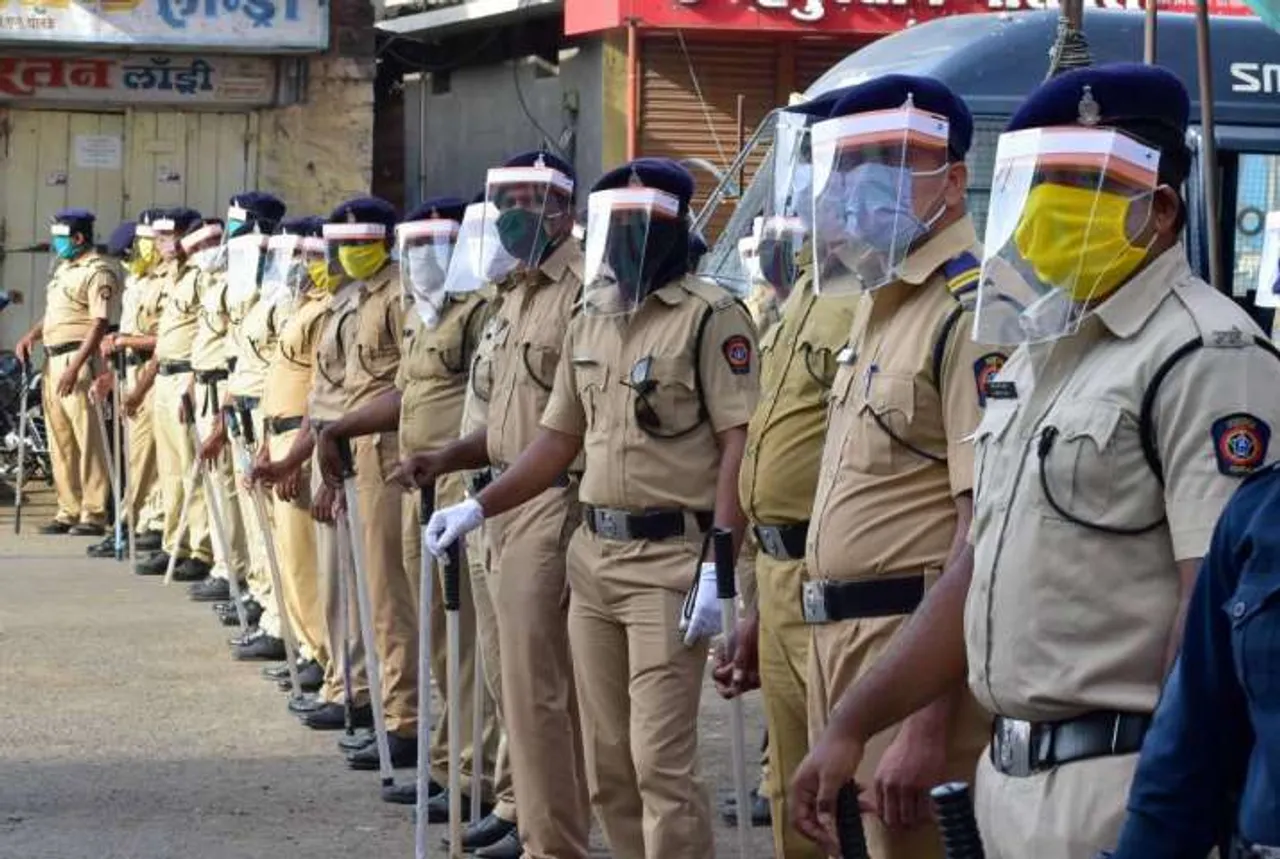 Maharashtra: Over 300 Policemen Tested Covid +ve, Five Dead