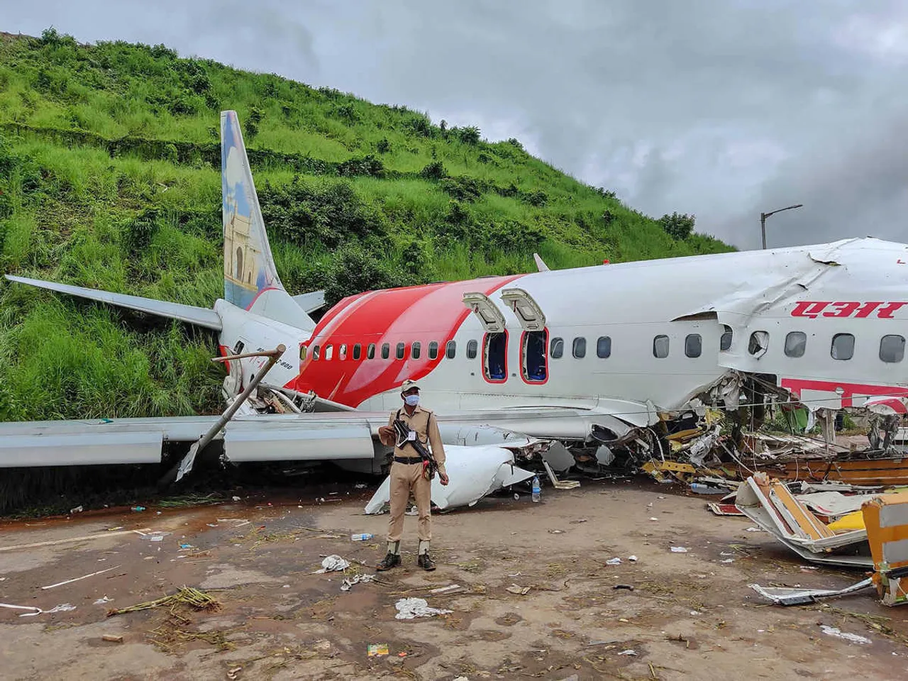 Kerala Plane Crash: 22 Officials Involved in Rescue Ops Test COVID-19+