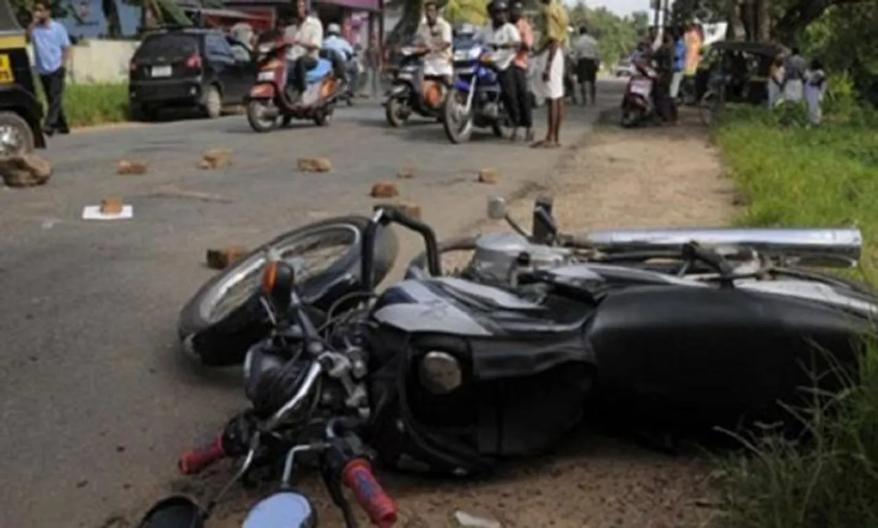Road Accident in Nagaon, Biker Critical
