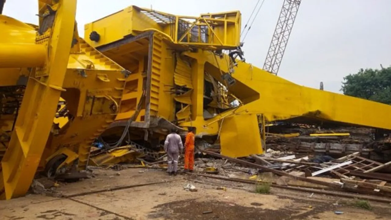 9 Killed After Crane Collapsed at Visakhapatnam
