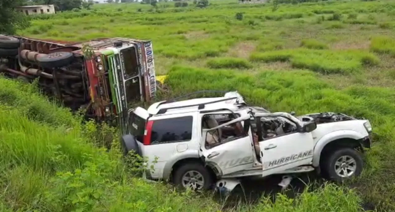 7 Dead Including Pregnant Women In Accident