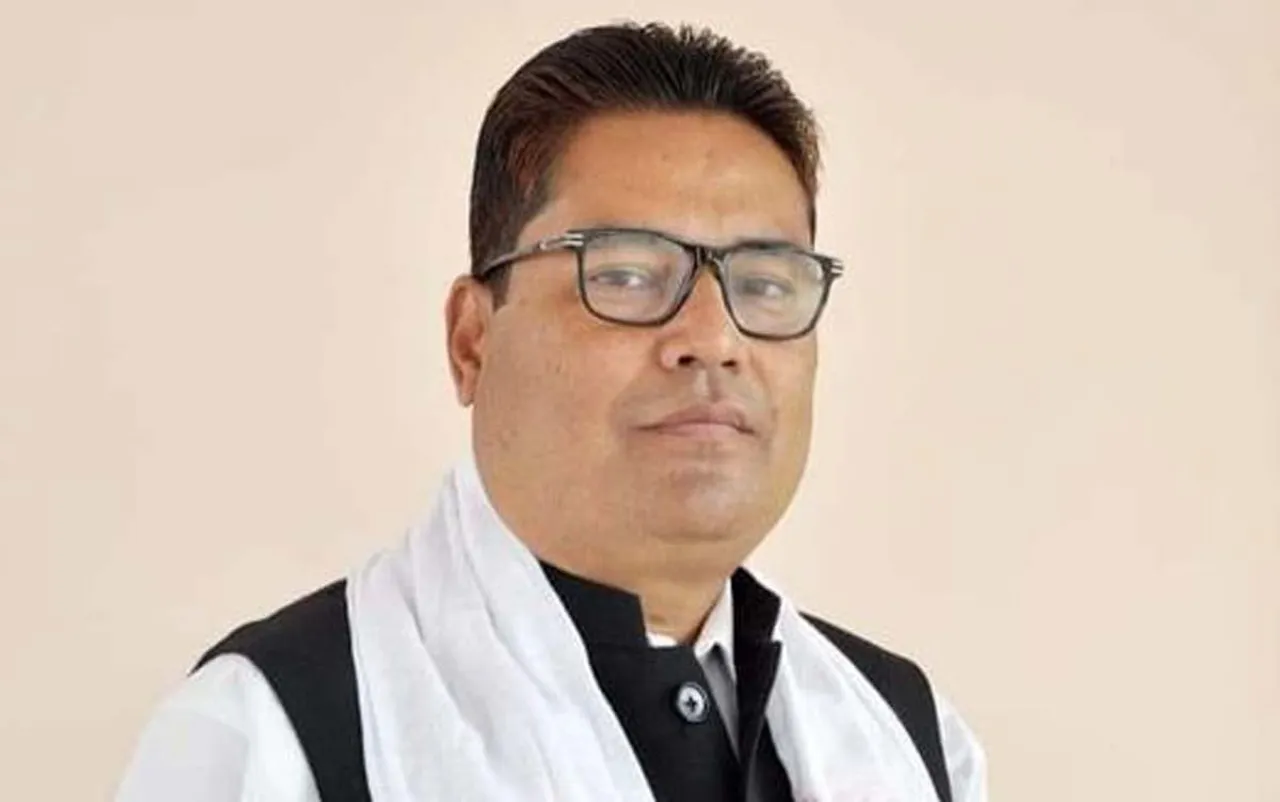 Jorhat MP Topon Gogoi Given Plasma, Oxygen