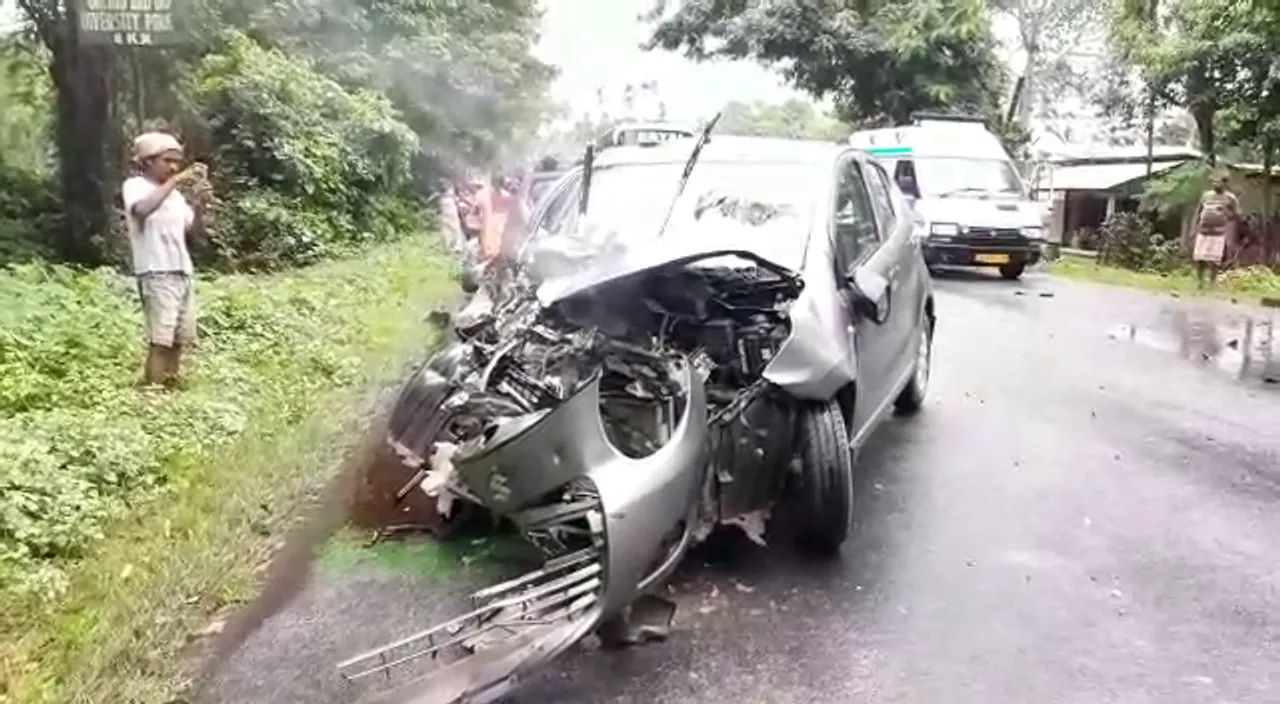 Four Injured In Kaziranga Accident
