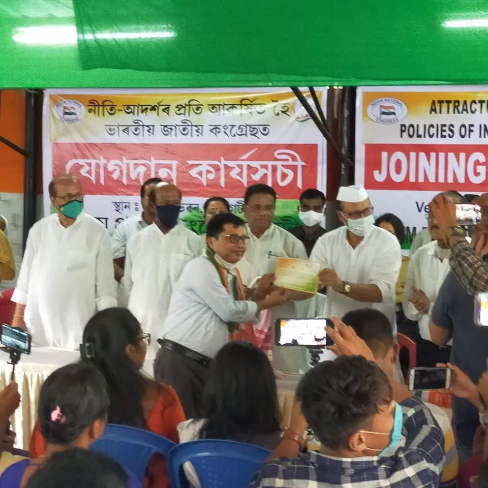 Senior Journalist Khagen Kalita Joins Congress