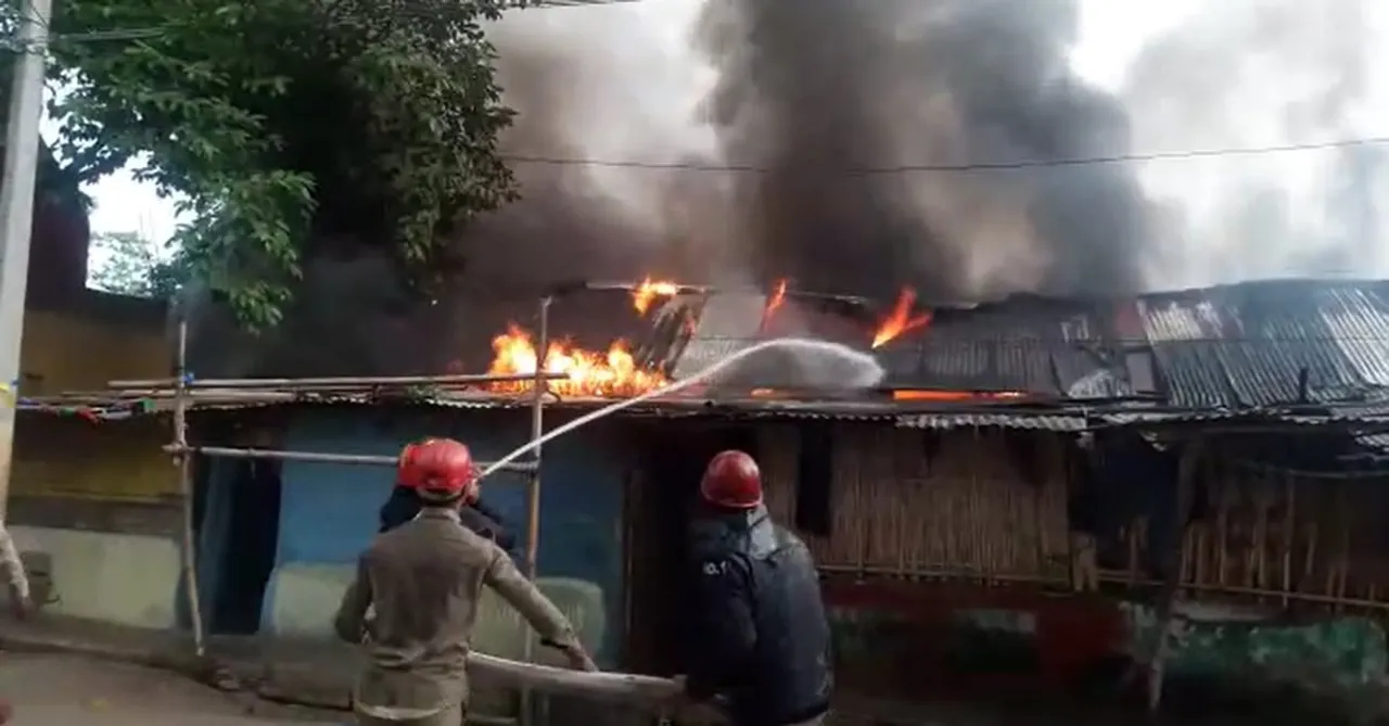 Massive Fire Breaks Out In Jorhat, Over 20 Houses Gutted
