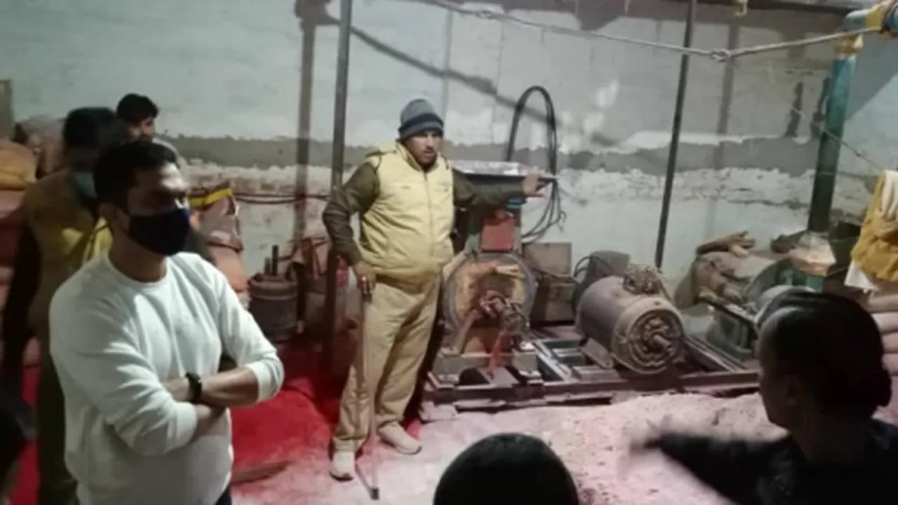UP: Fake Spice Factory Using ‘Donkey Dung & Acid’ Raided By Cops