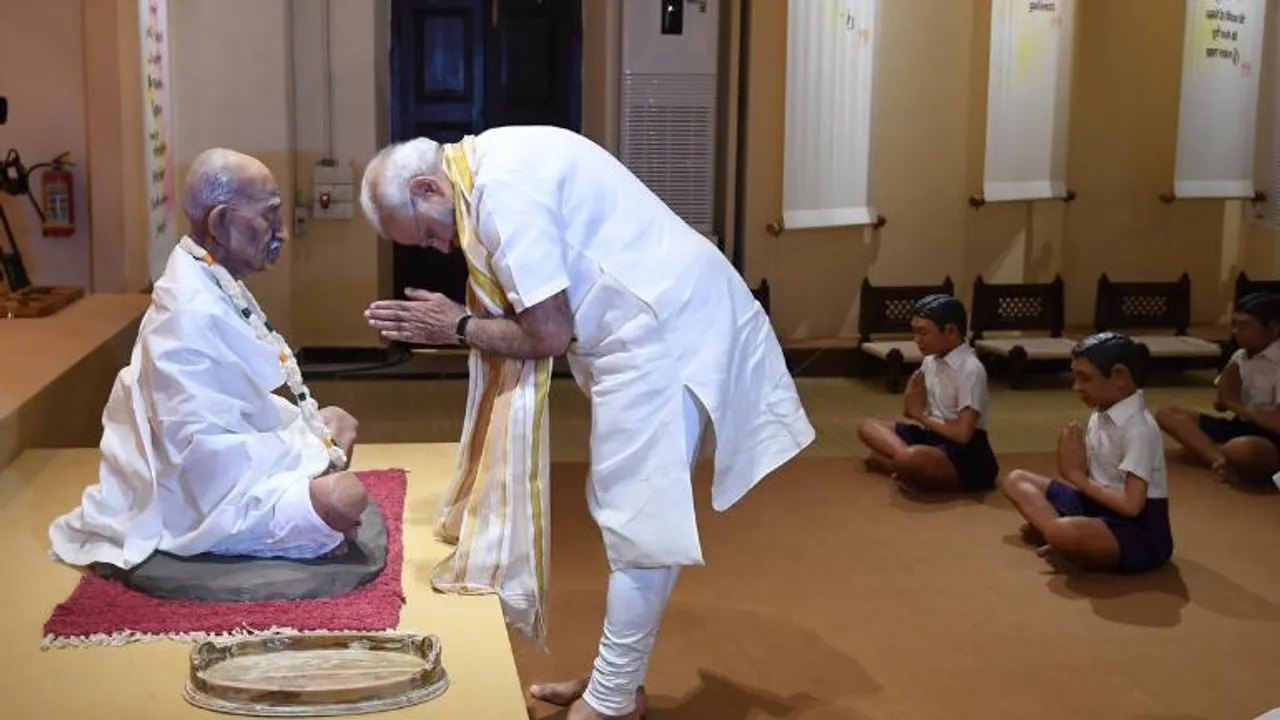 PM Modi Pays Tributes To Mahatma Gandhi On Martyrs’ Day
