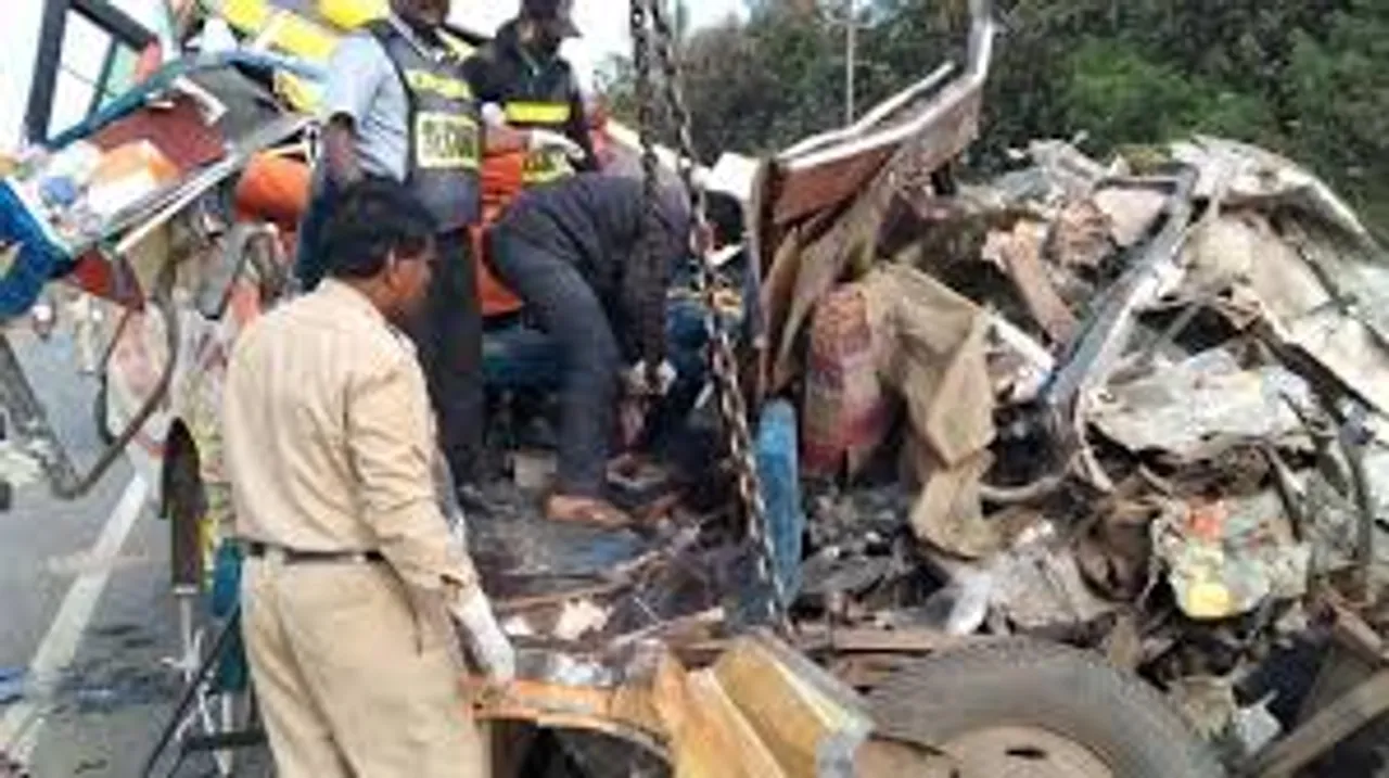 Karnataka: 11 Dead, 5 Critical In Road Mishap