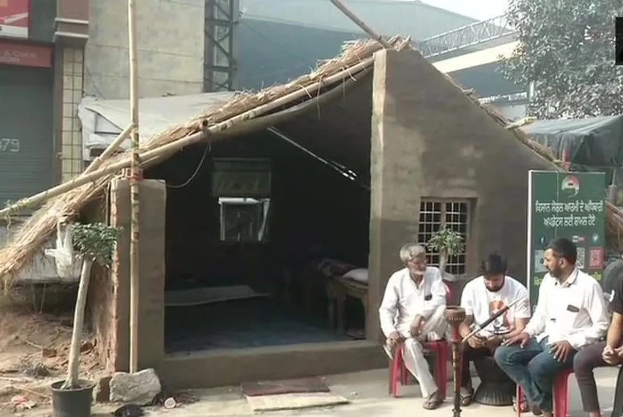 Farmers Build Permanent Shelters At Protest Site