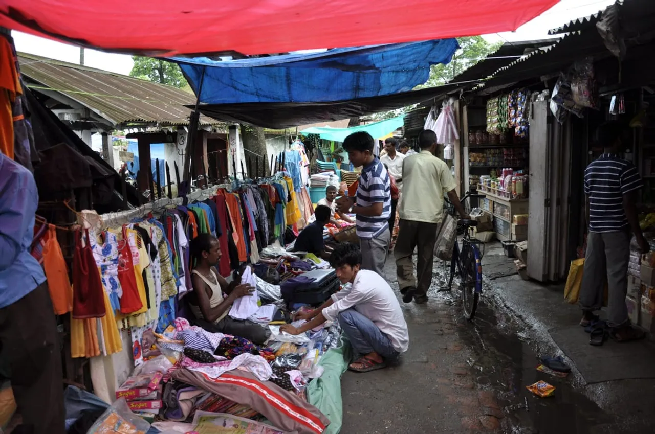 Guwahati: Eviction Drive Against Illegal Street Shops At Fancy Bazar