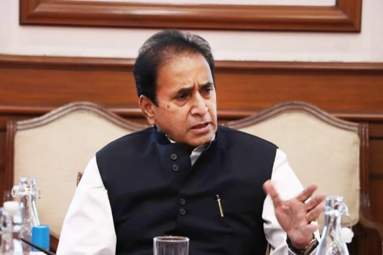 Maha Home Minister Anil Deshmukh Resigns