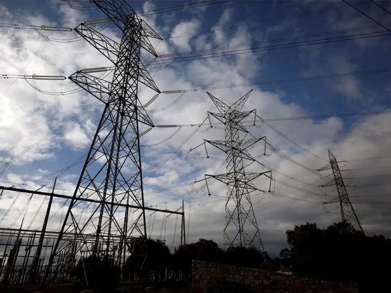 Assam Power Depts Tasked To Increase Revenue, Plug Losses