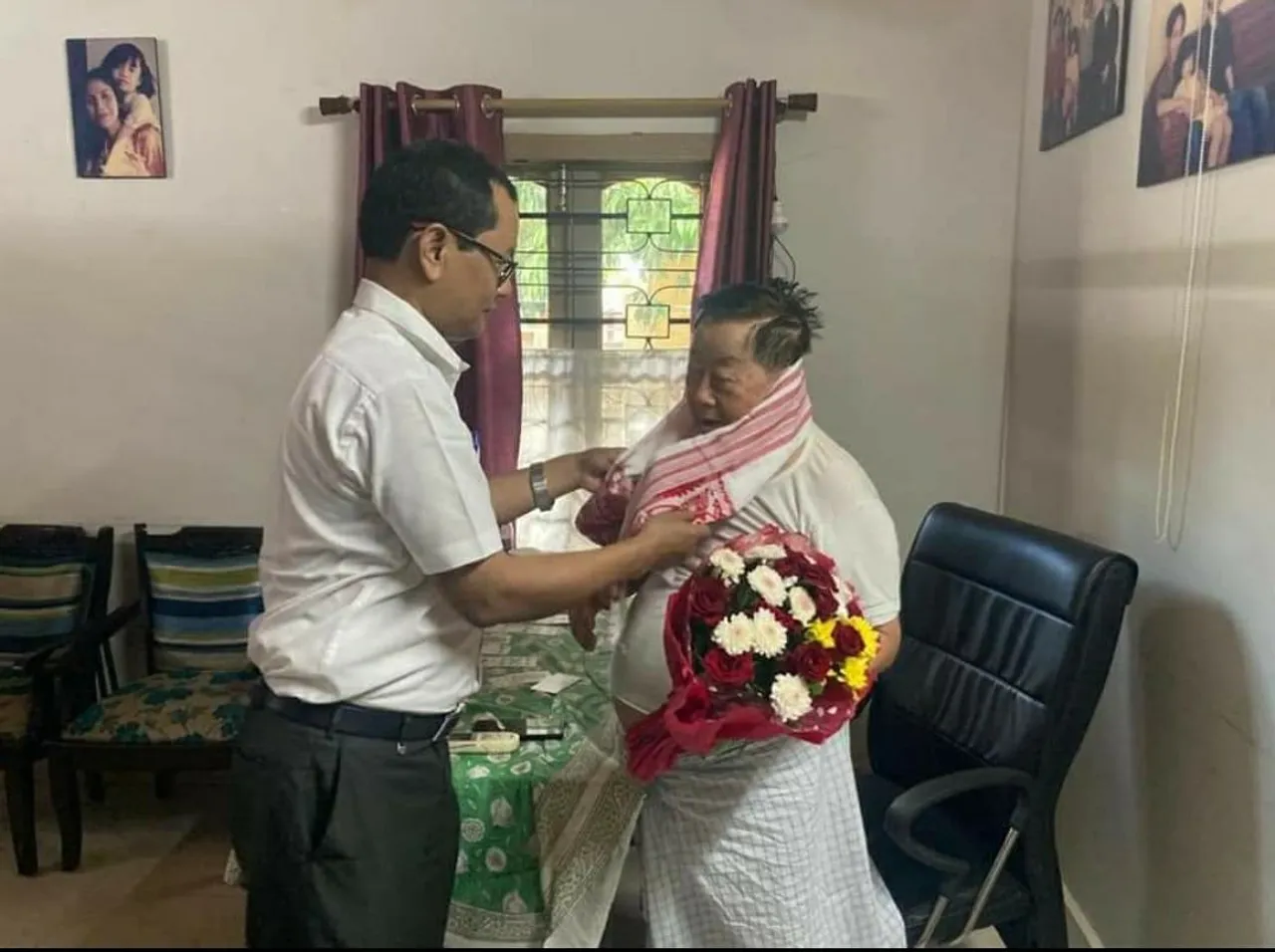 Top BJP Leaders Visits Residence Of Former APCC Leader Biren Singh