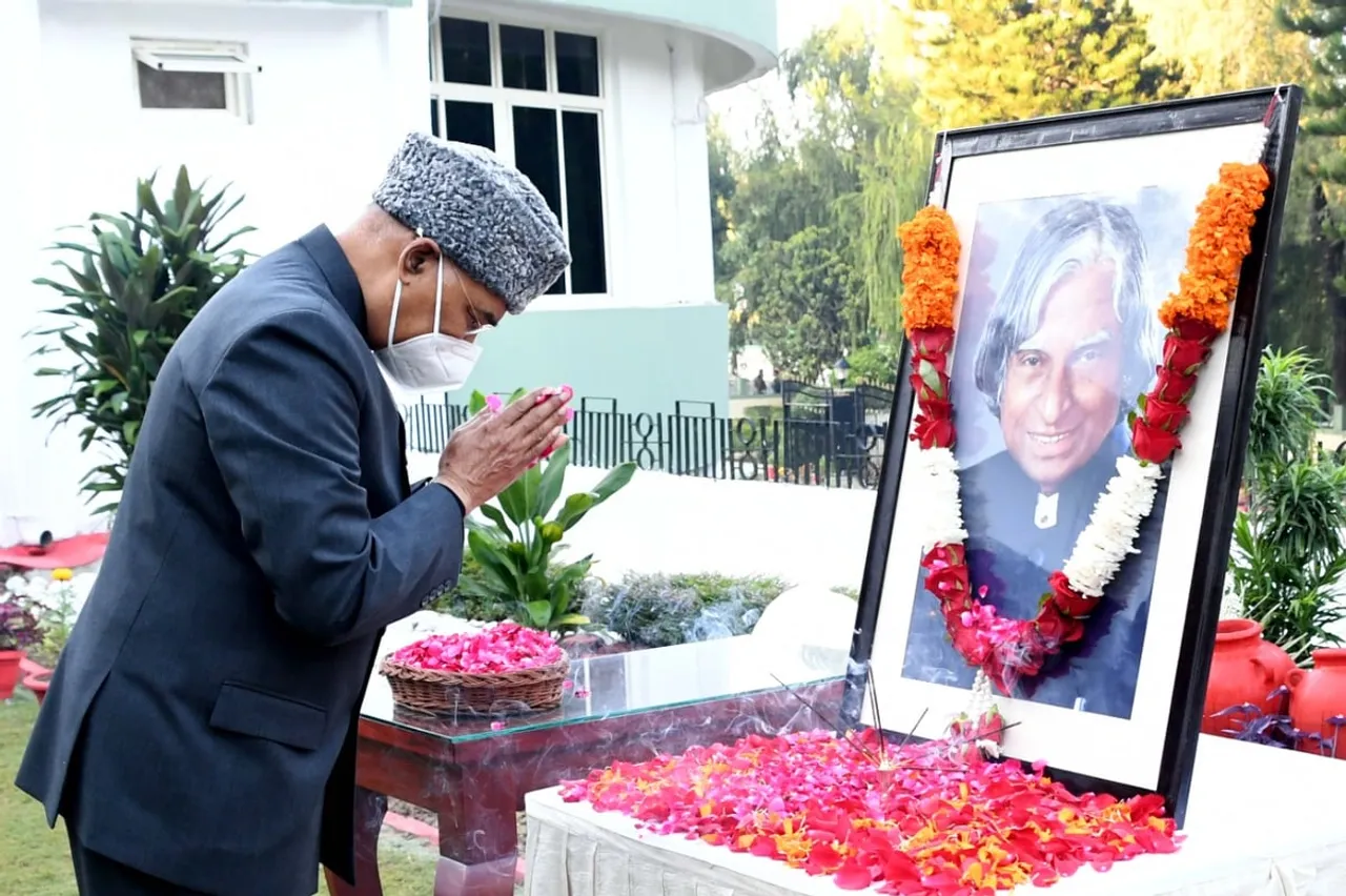 Prez Kovind, PM Modi, Congress Pay Tribute To APJ Abdul Kalam On 90th Birth Anniversary
