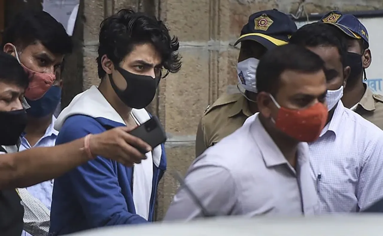 Bombay HC Adjourns Aryan Khan’s Bail Plea For Tomorrow