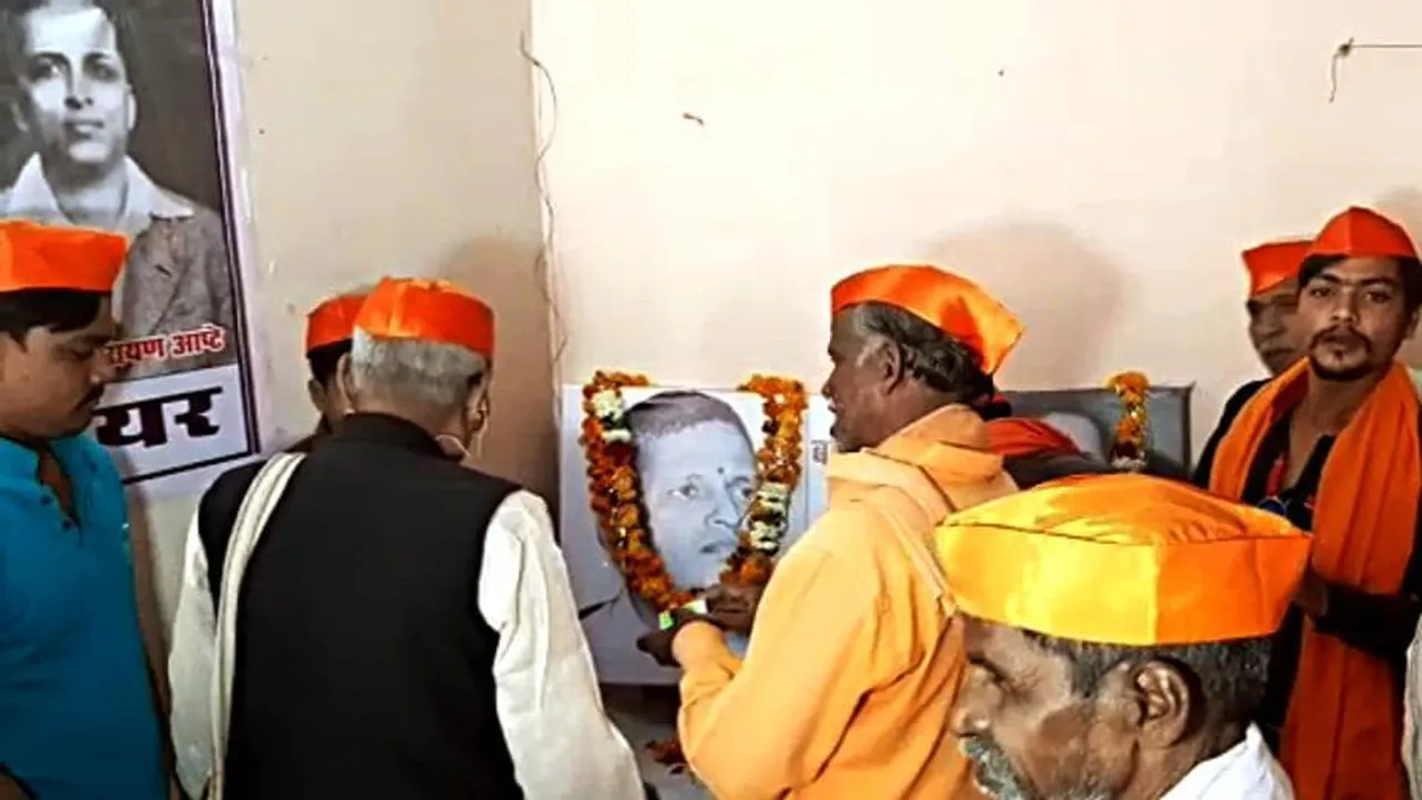 Hindu Mahasabha Garlands Godse’s Photograph