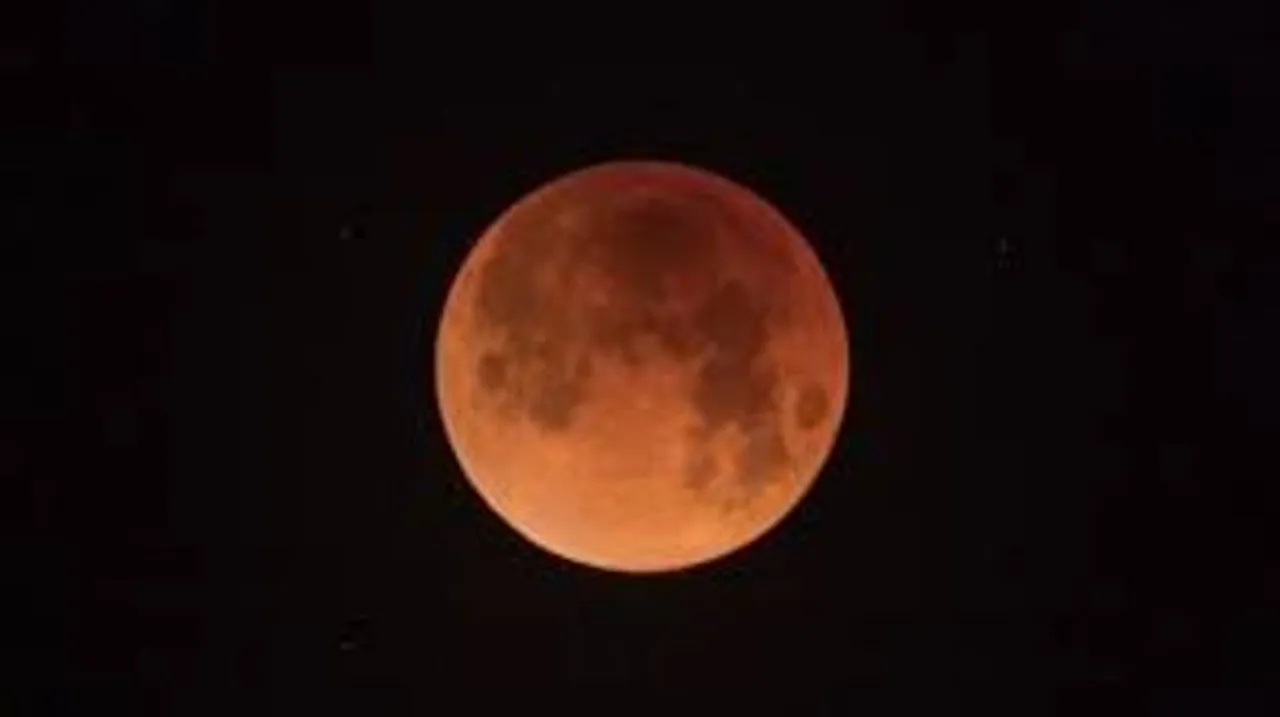 Longest Lunar Eclipse of the Century to Take Place on Nov 19
