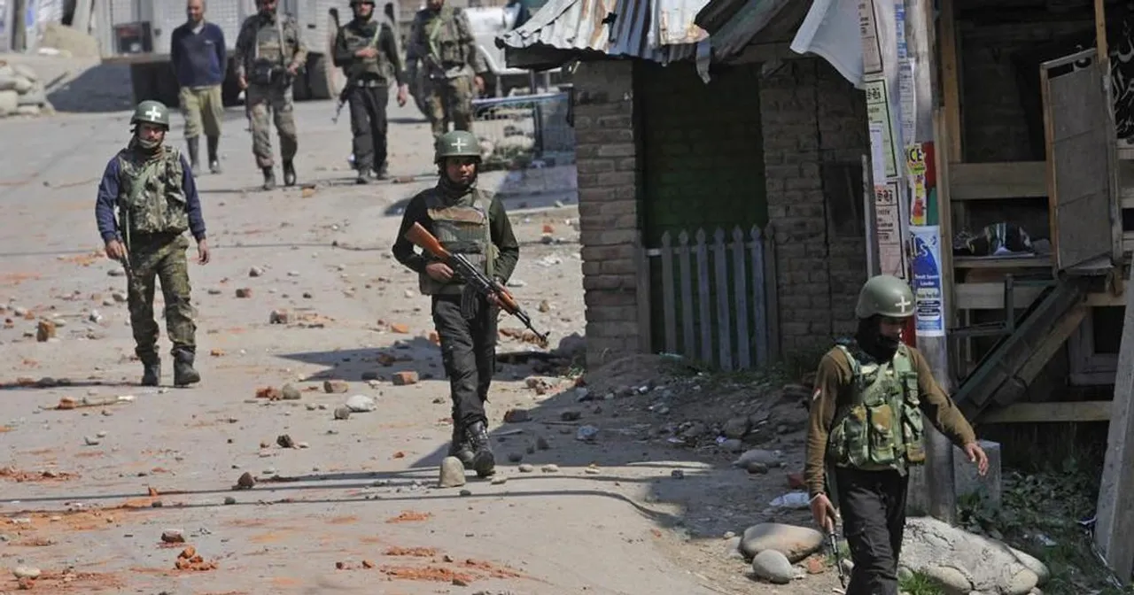 Jammu and Kashmir: 3 Cops Dead, 14 Injured in Terrorist Attack in Srinagar