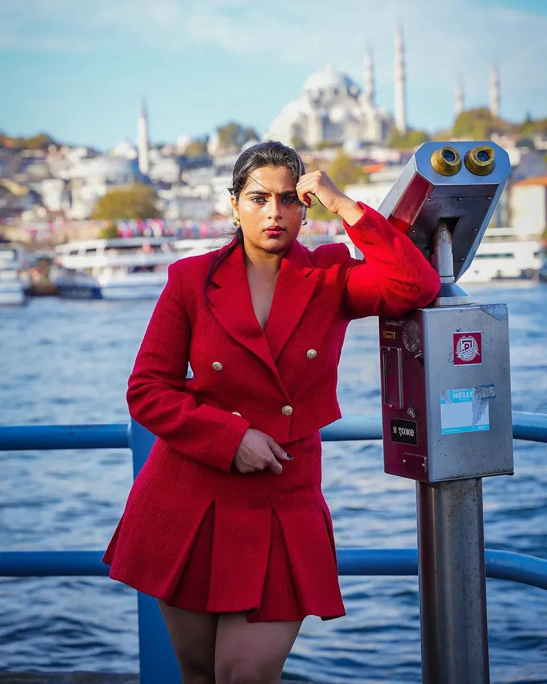 kavya kalyanram