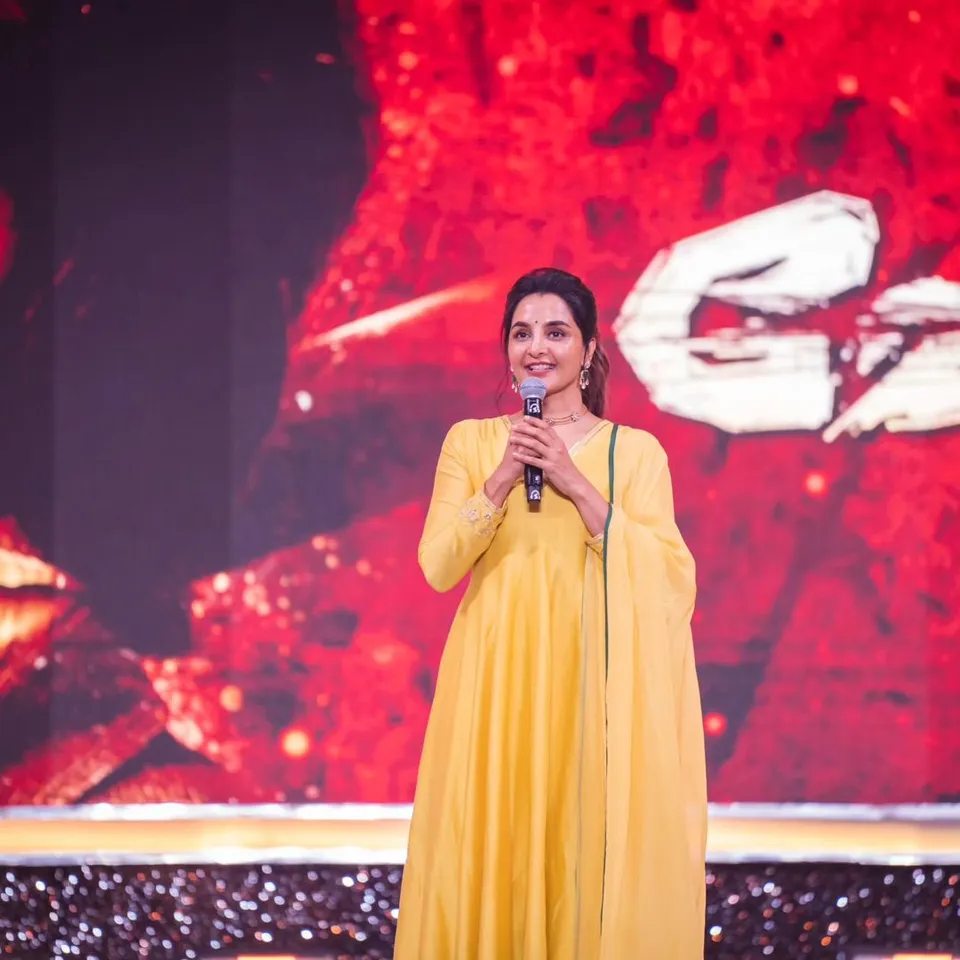  Manju Warrier7