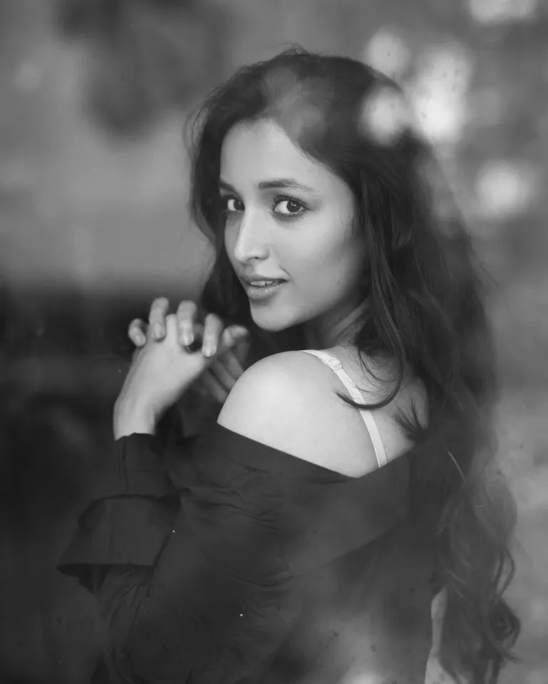 Srinidhi Shetty heroine