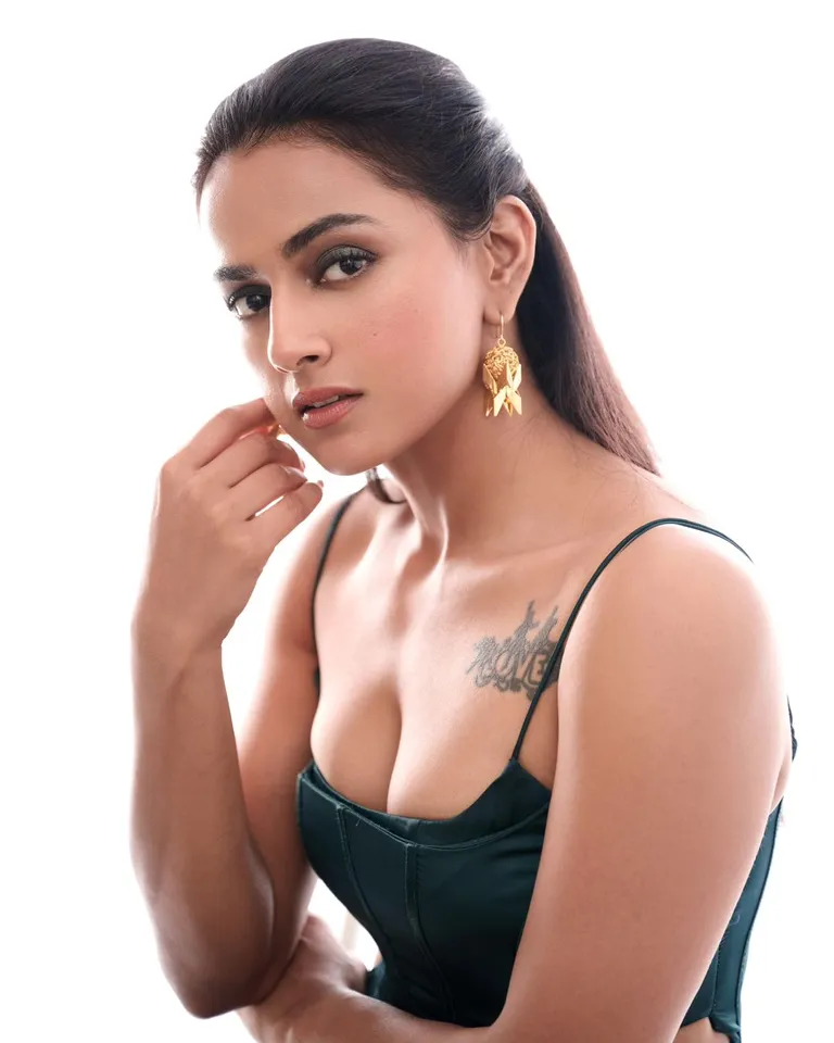 shraddhasrinath (1),,..