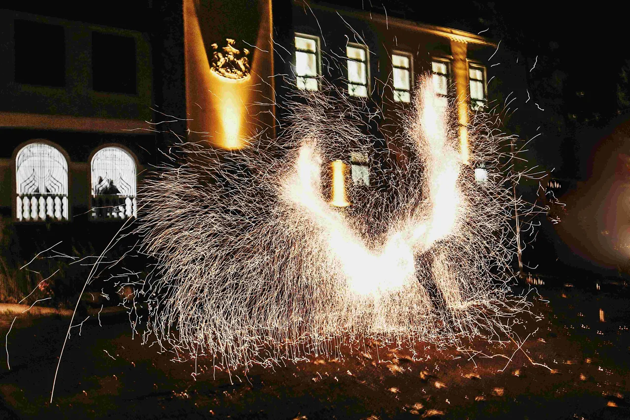 firecrackers99