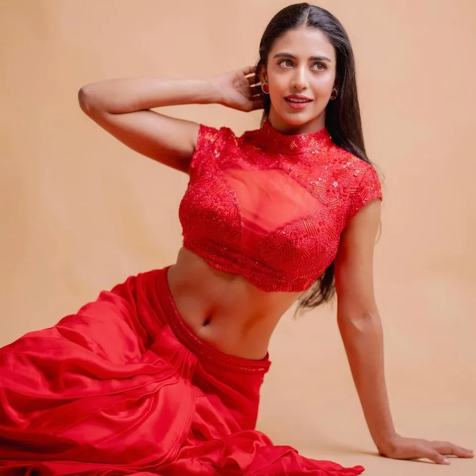 Actress Daksha Nagarkar