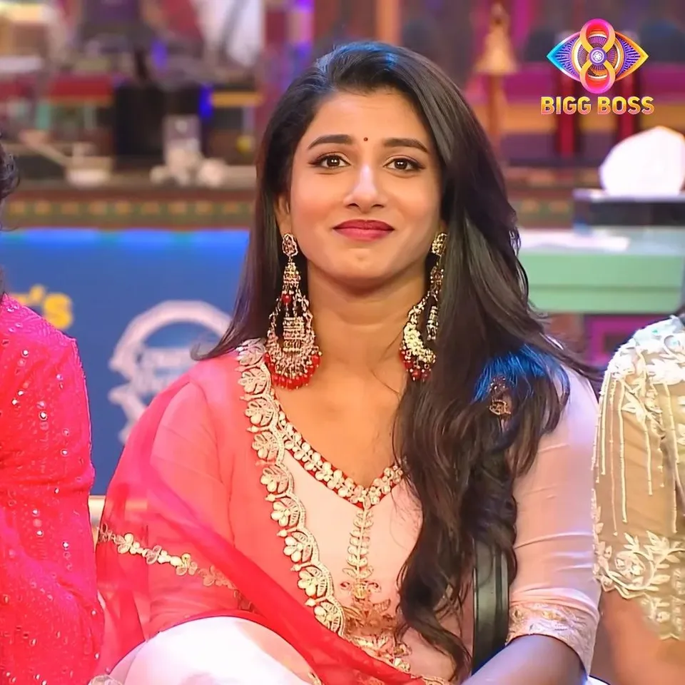 vishnu priya3