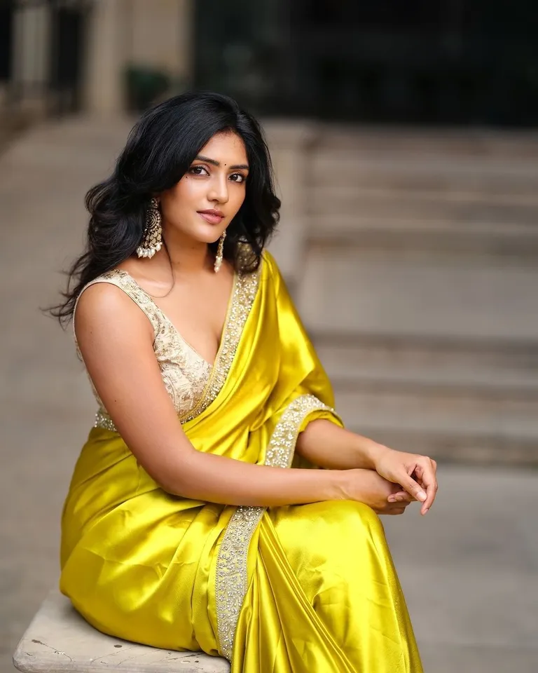 Eesha Rebba,,