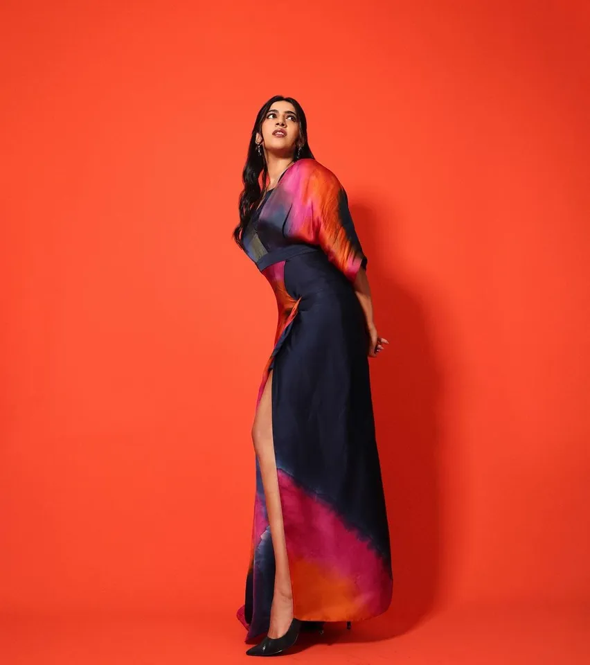 niharika 44