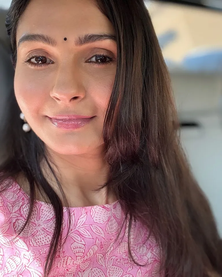 Andrea Jeremiah 5
