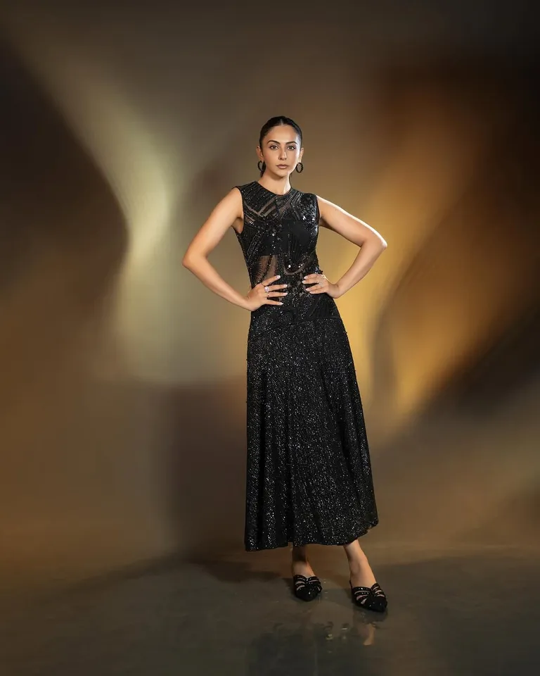 rakul12