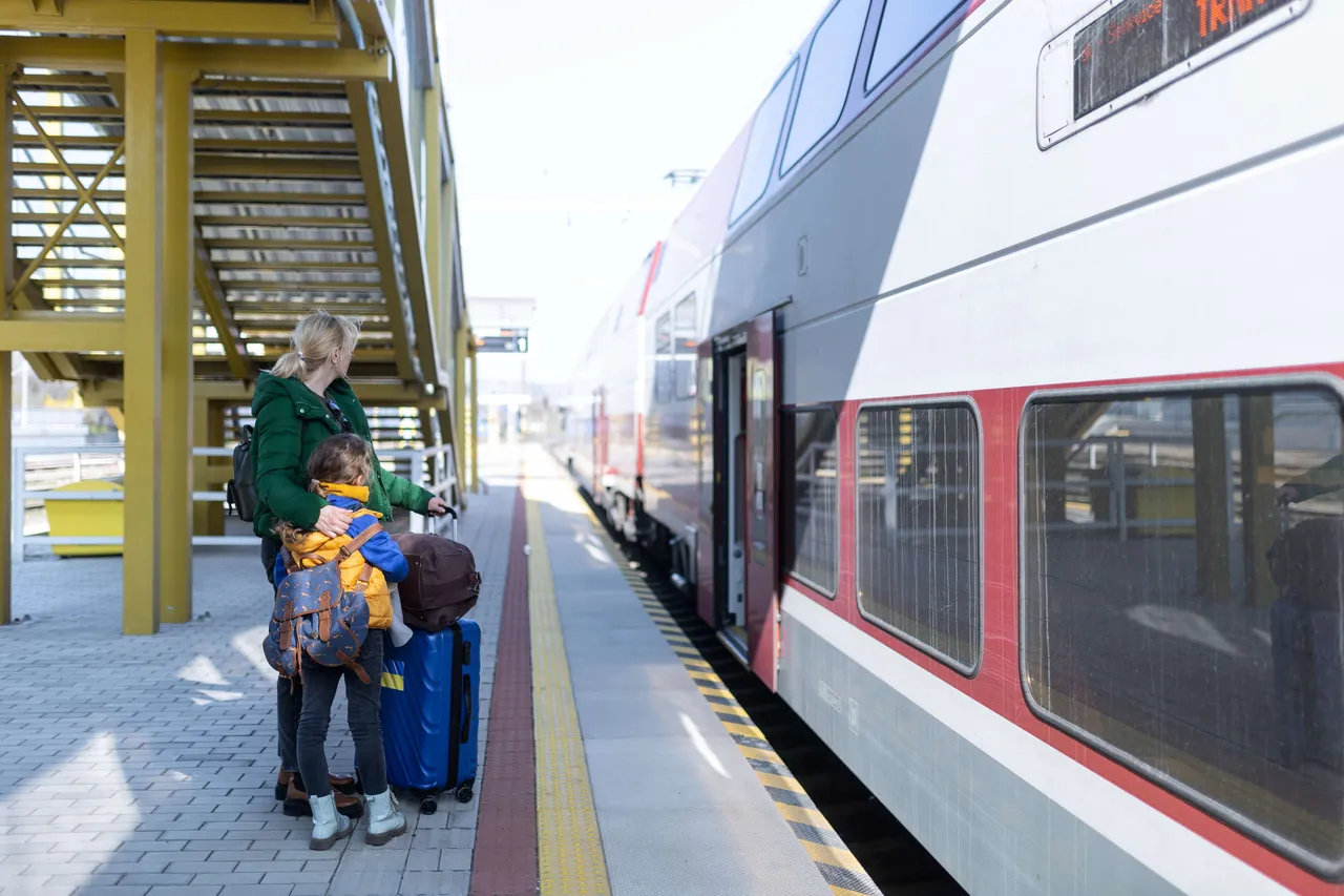 Railwayplatform3