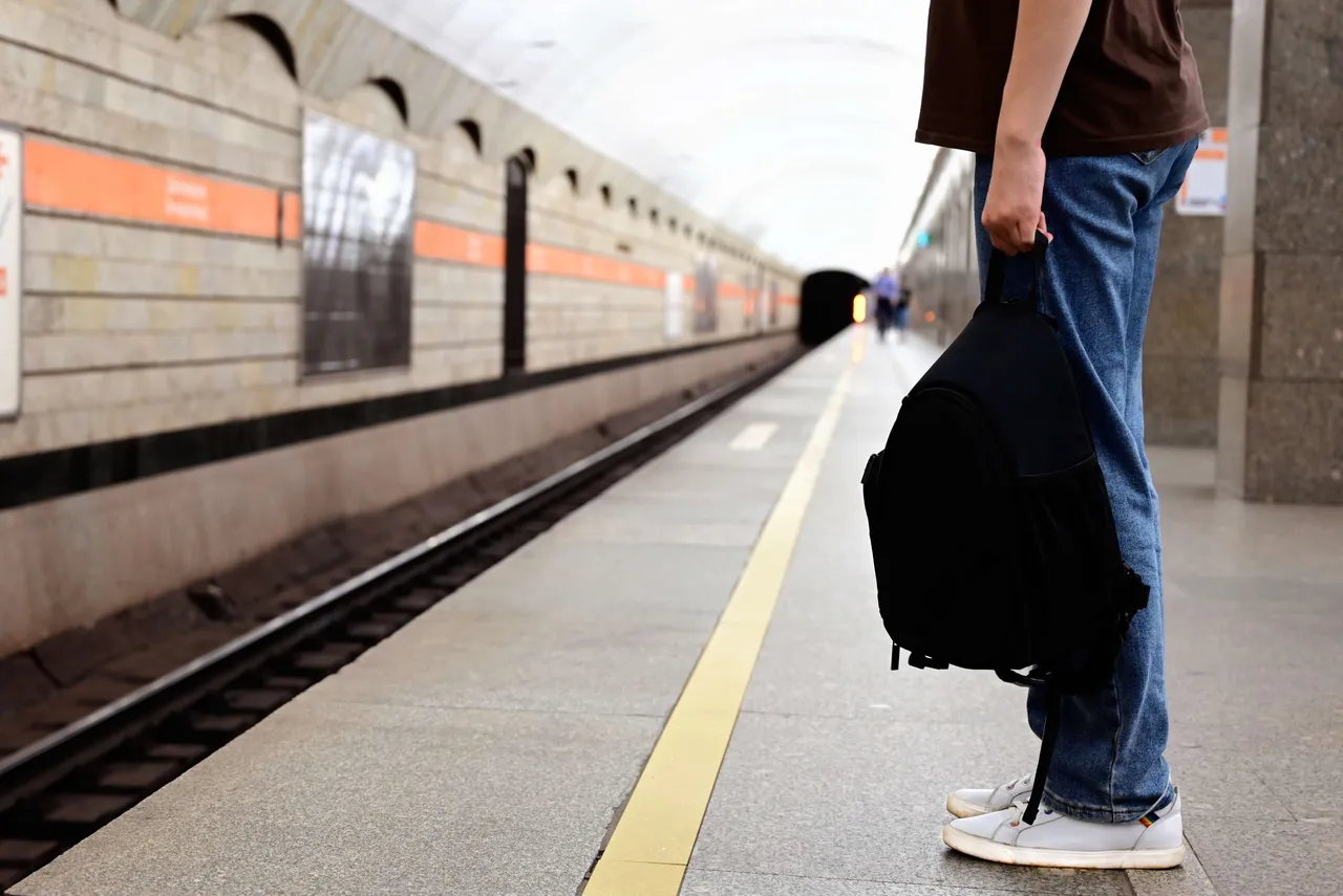 Railwayplatform5