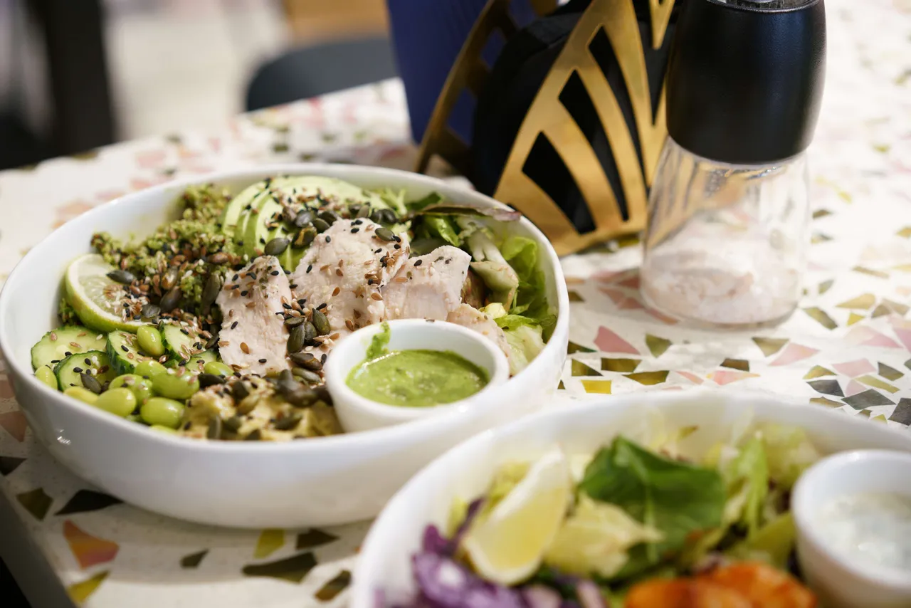 Sitdownmeal4