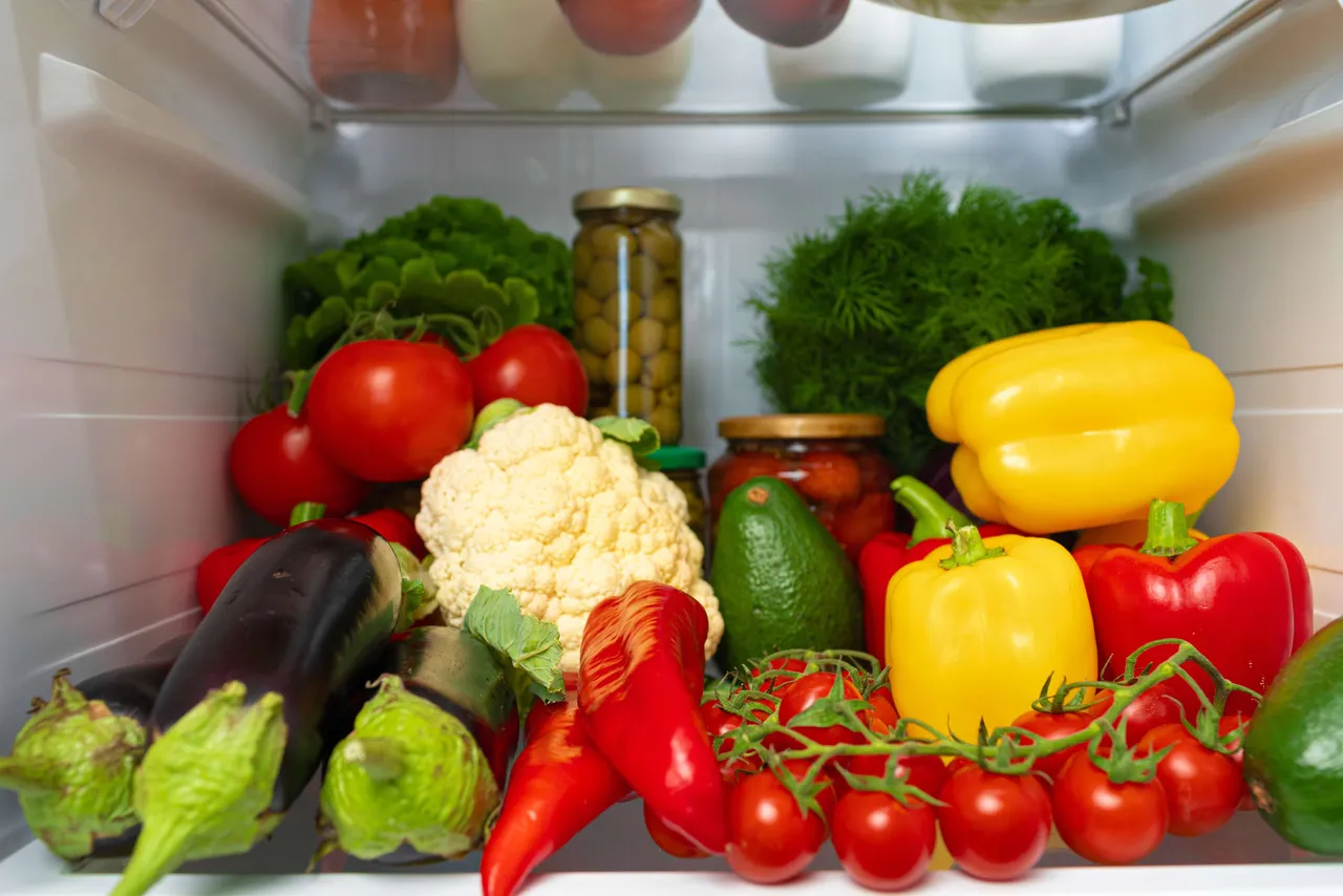Refrigeratorvegetables8