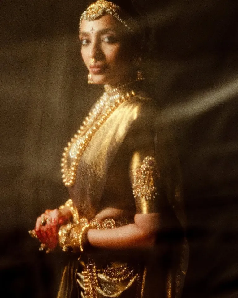 sobhita saree9
