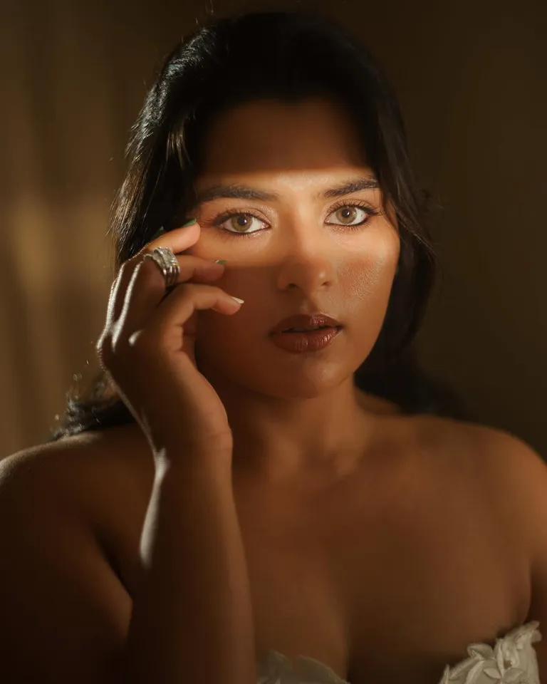 kavya kalyanram