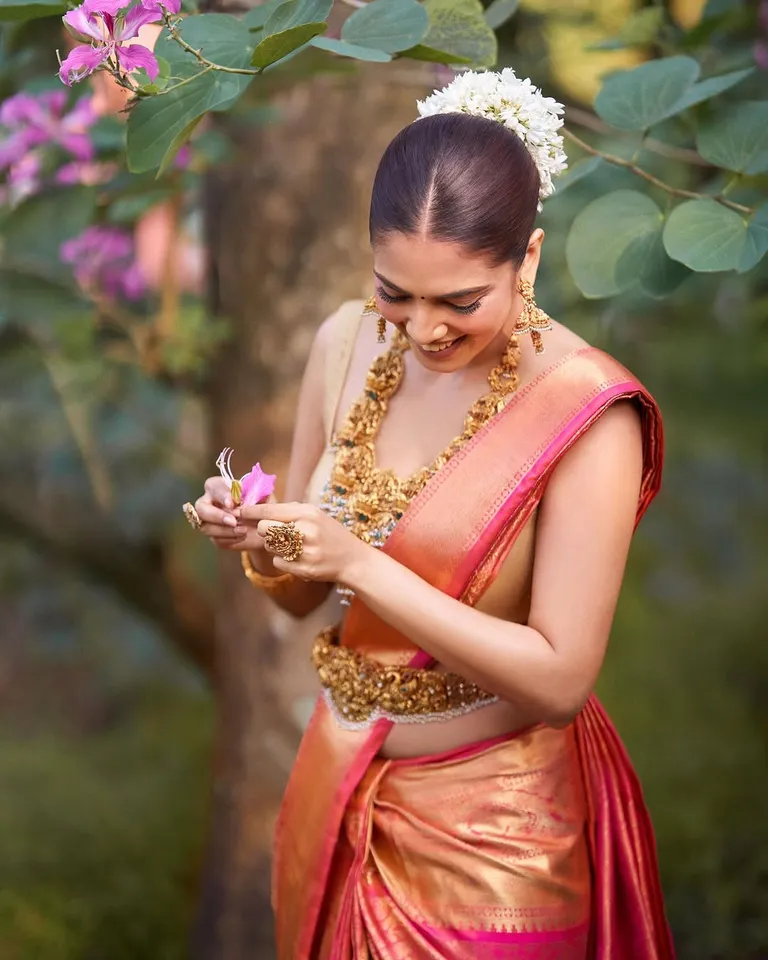 malavika mohanan