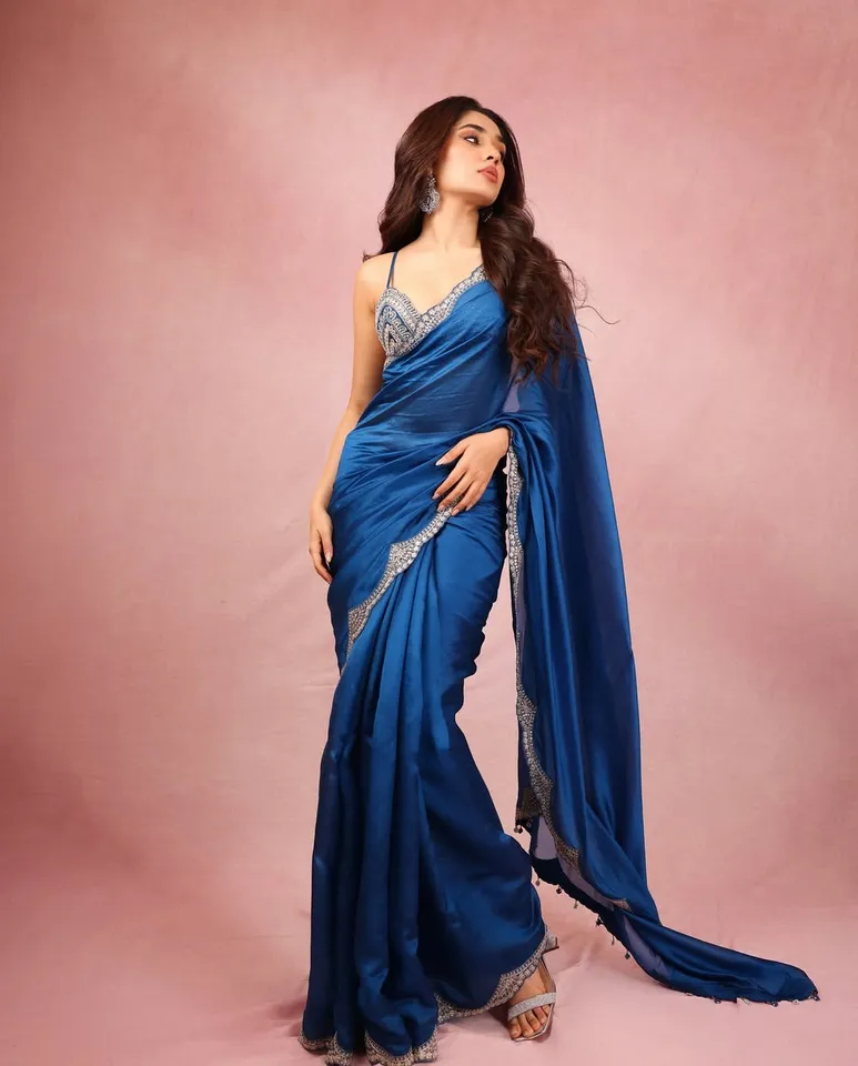 kriti shetty3