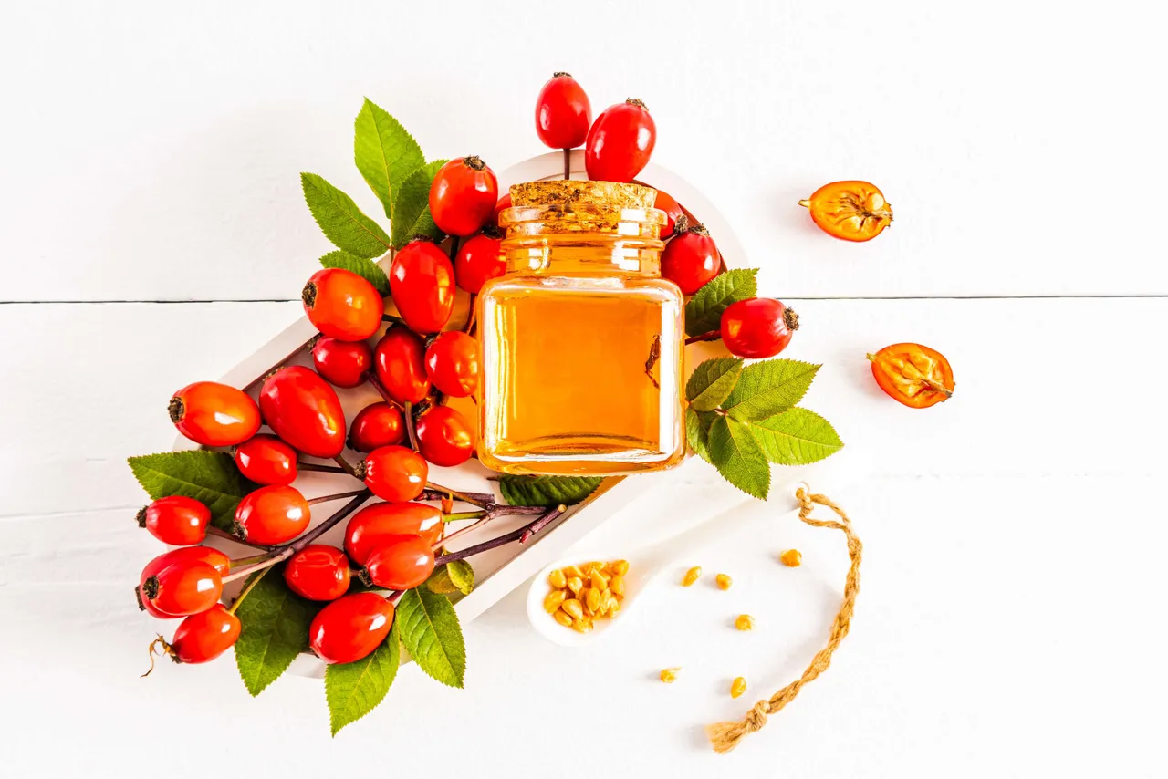 Rosehipoil2